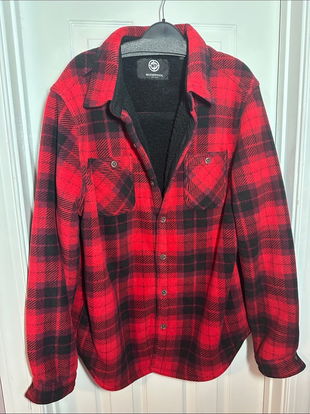 Weatherproof Red & Black Plaid Sherpa-Lined Shirt Jacket with Pockets.  0041
